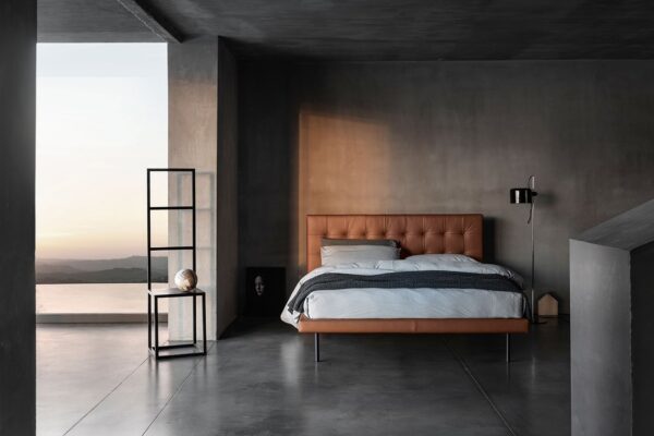 Letto con testata capitonné, modello Quadrino, disponibile da Tappezzeria Gatti